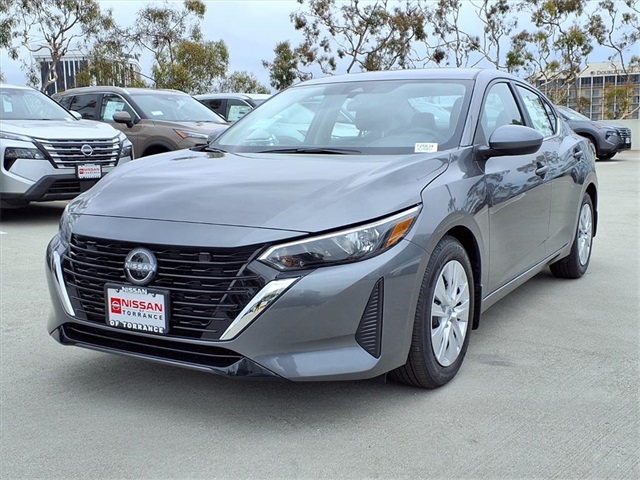 2025 Nissan Sentra S photo 3