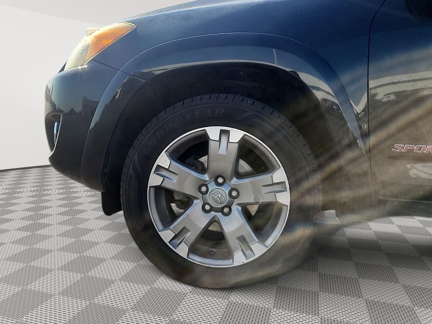 2010 Toyota RAV4 Sport photo 9