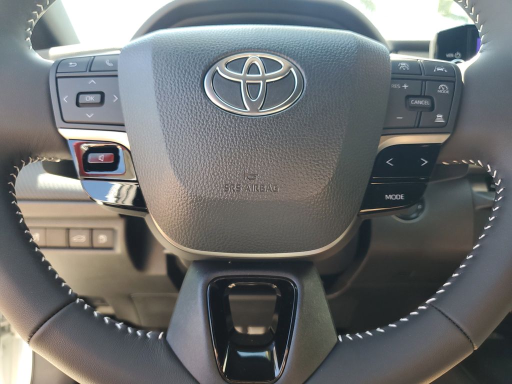 2025 Toyota Camry SE photo 19