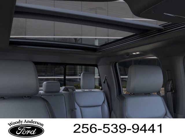 2025 Ford F-150 Lightning Lariat photo 22