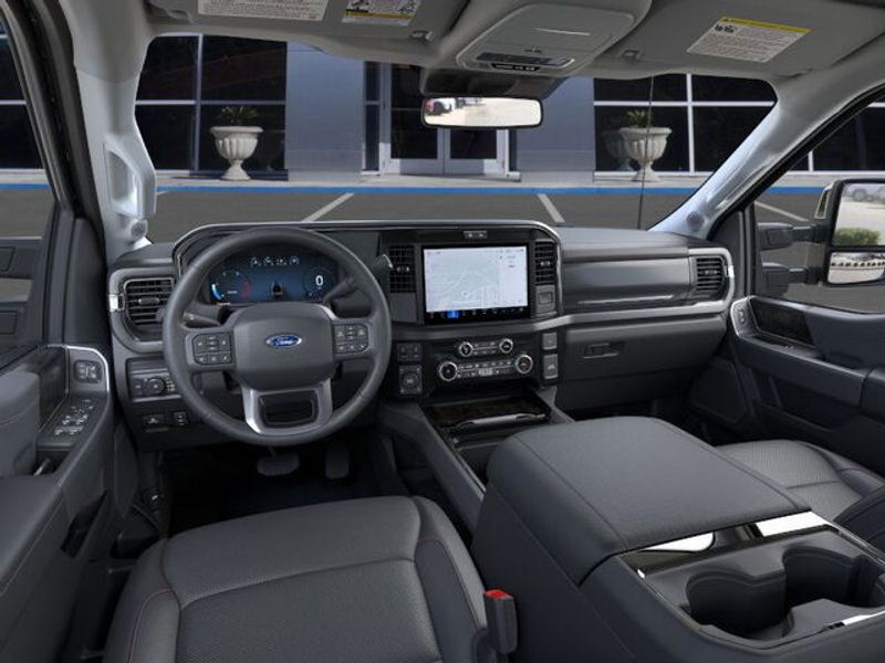 2026 Ford F-250 Lariat photo 7