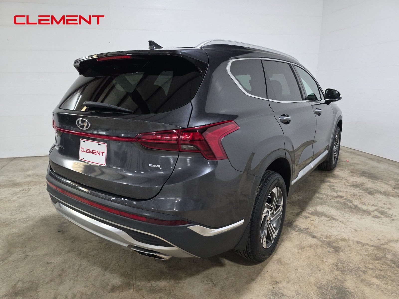 2022 Hyundai Santa Fe SEL photo 2