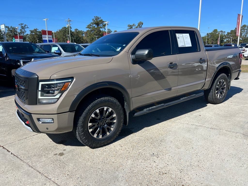 2022 Nissan Titan PRO-4X's photo