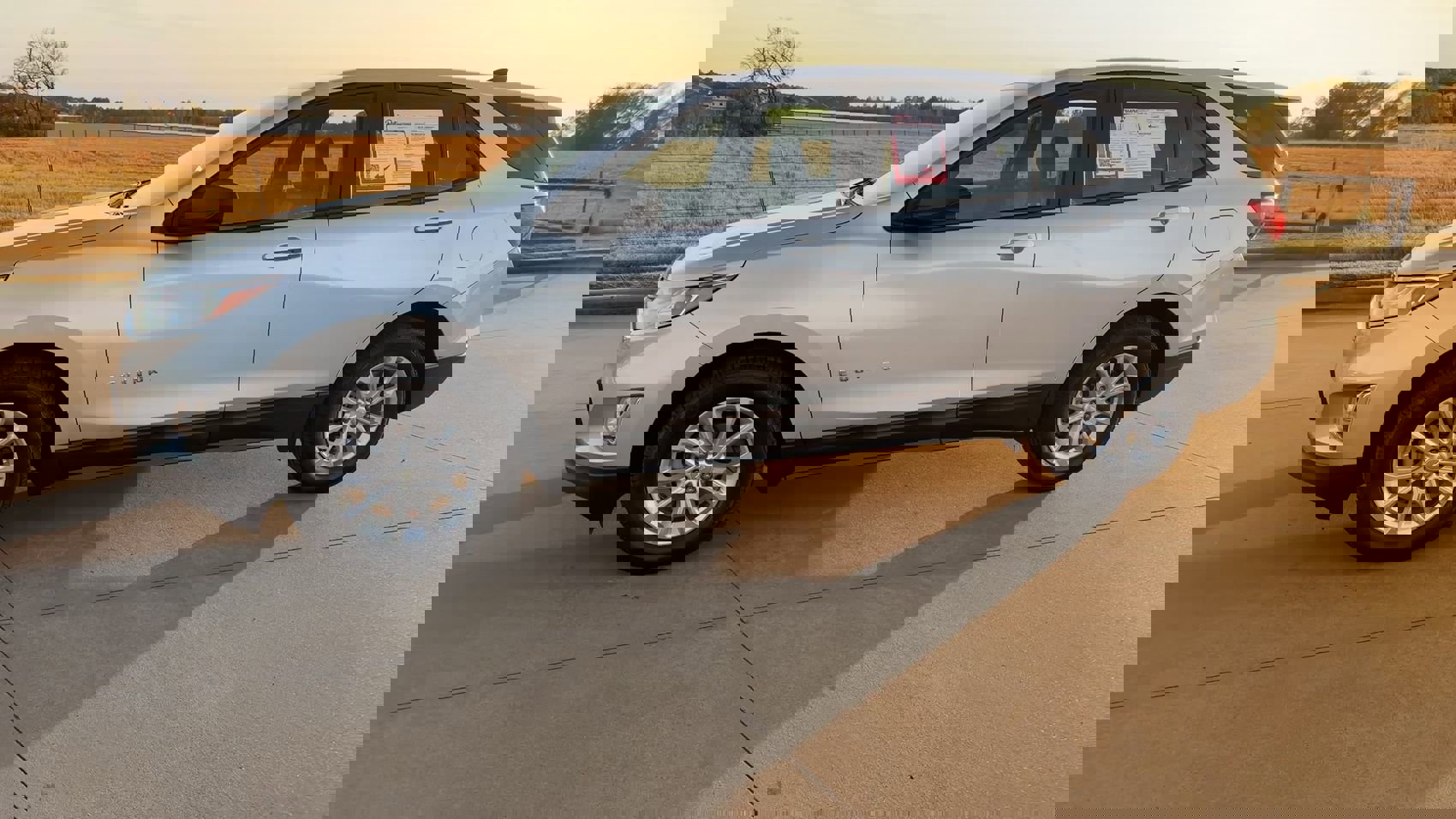 2020 Chevrolet Equinox LS photo 4