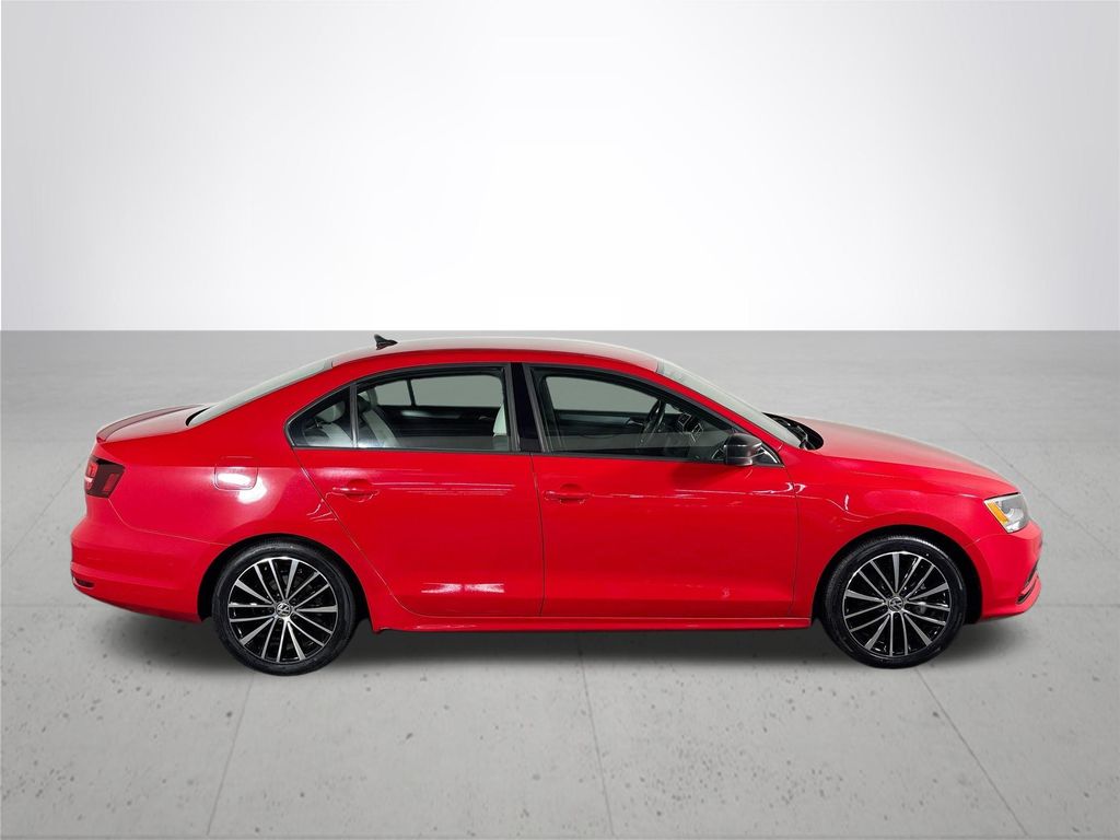 2016 Volkswagen Jetta 1.8T Sport photo 5