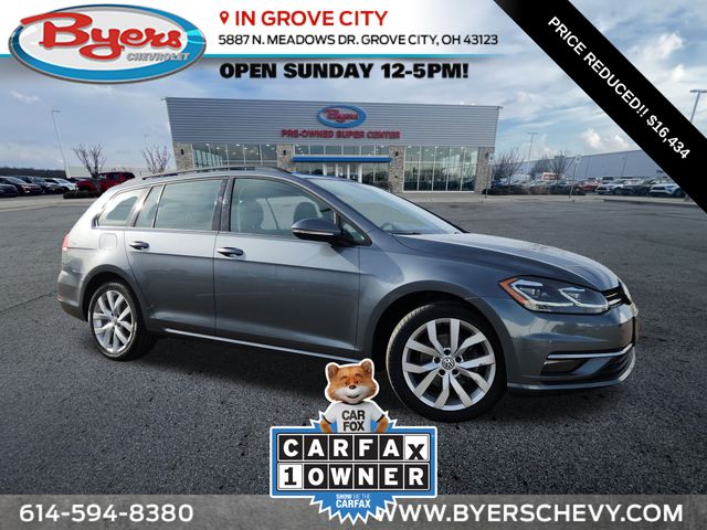 2019 Volkswagen Golf SportWagen SE's photo