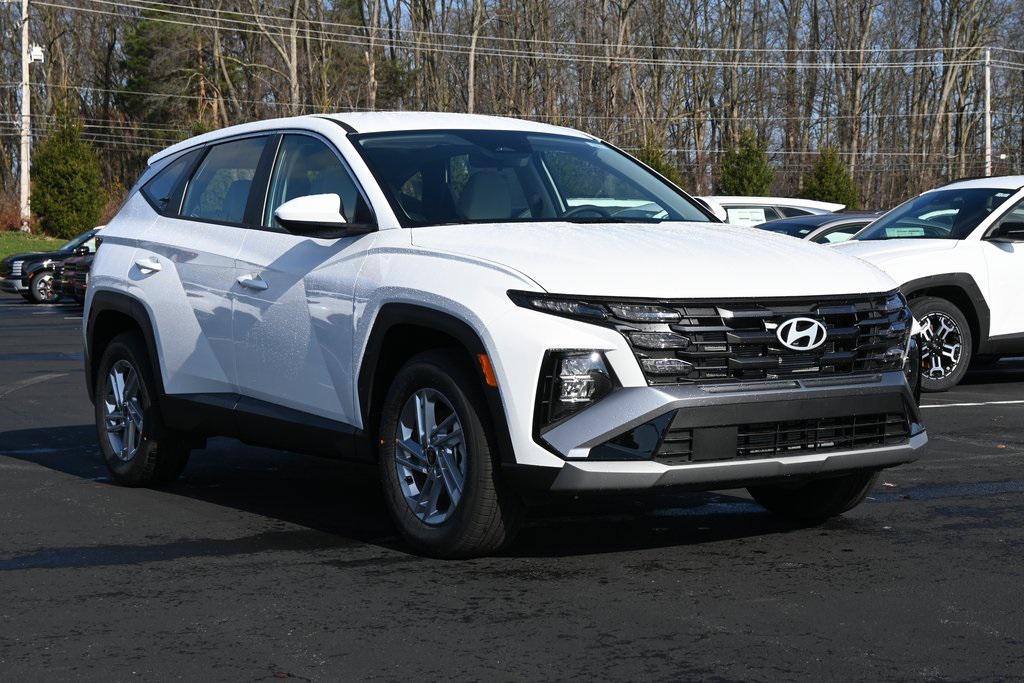 2026 Hyundai Tucson SE's photo