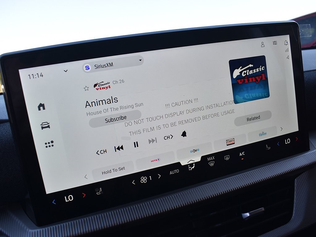 2025 Ford Explorer photo 20