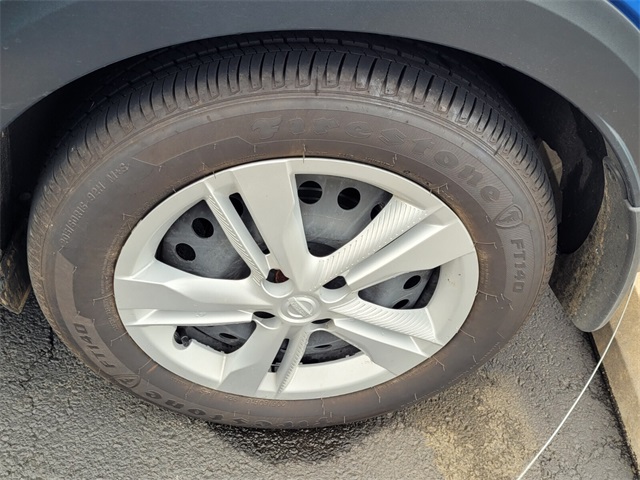 2024 Nissan Kicks S photo 3