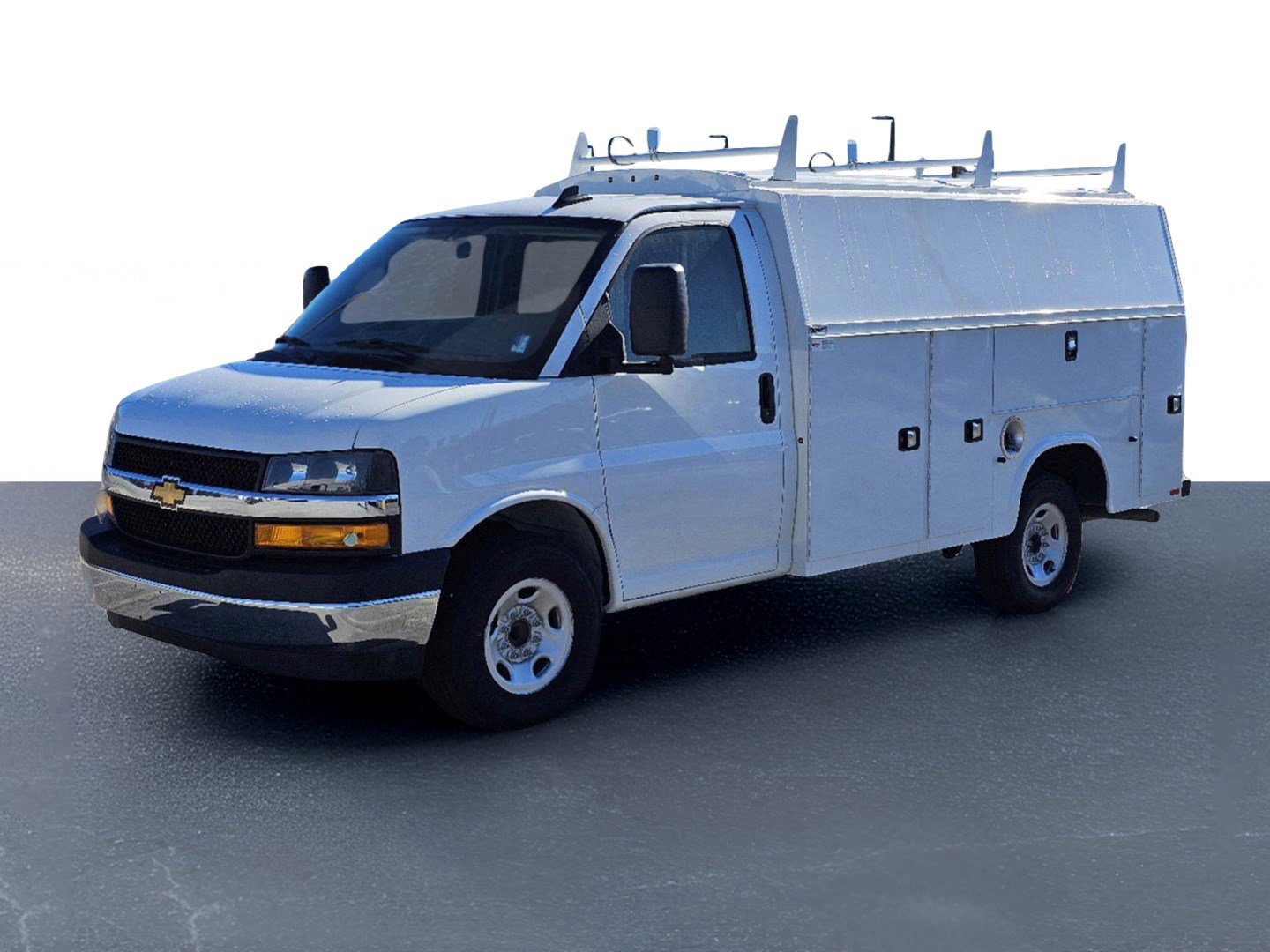 2024 Chevrolet Express Cutaway Base's photo