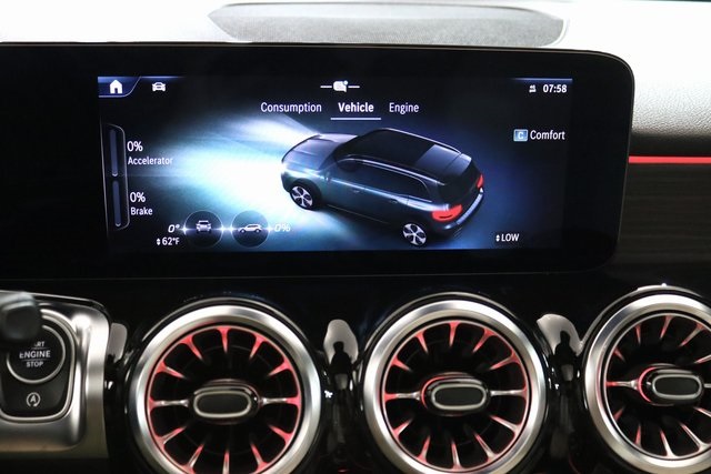 2025 Mercedes Benz GLB 250 4MATIC photo 25