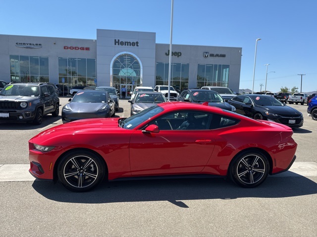 2024 Ford Mustang EcoBoost Premium photo 4