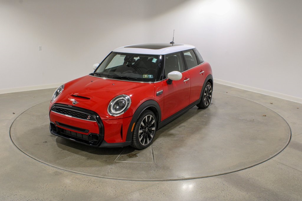 2023 MINI Hardtop 4 Door S's photo