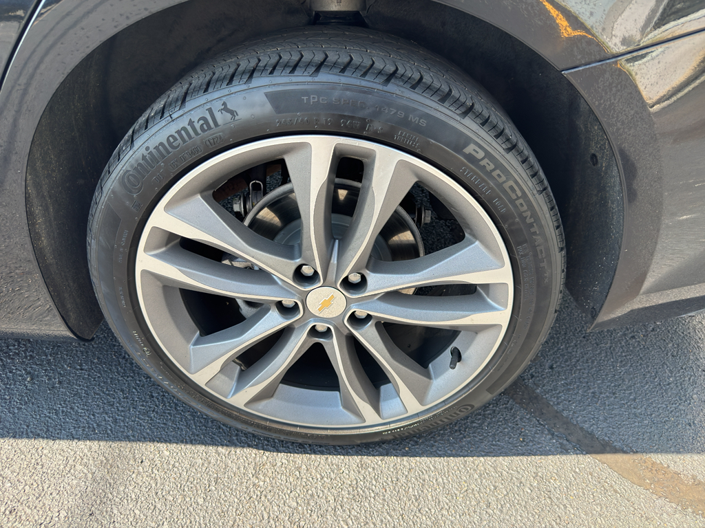 2024 Chevrolet Malibu Premier 2LT photo 4