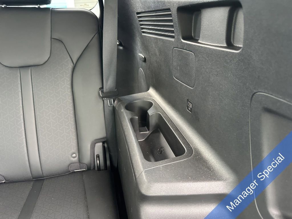 2021 Kia Sorento S photo 12