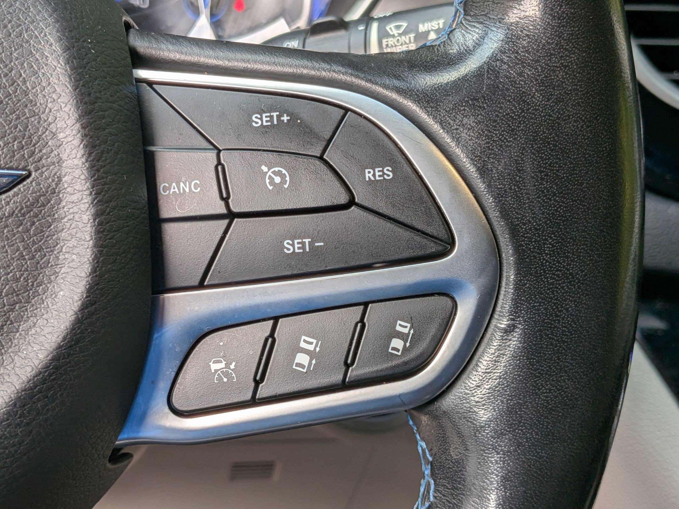 2021 Chrysler Pacifica Touring L photo 19