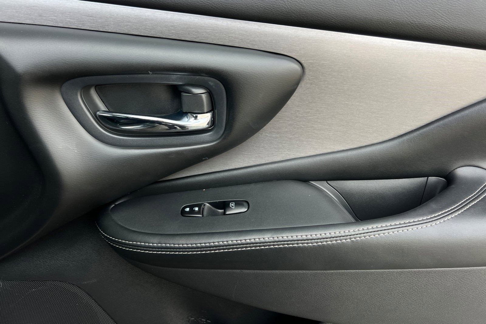 2020 Nissan Murano S photo 20