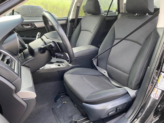 2017 Subaru Outback 2.5i Premium photo 18