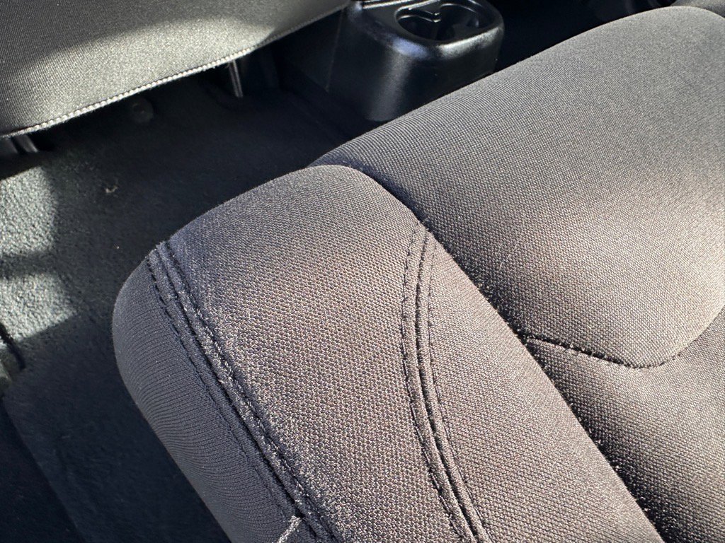 2014 Jeep Wrangler Unlimited Sport photo 13