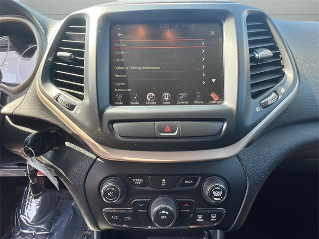 2015 Jeep Cherokee Latitude photo 30