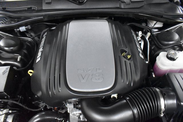 2023 Dodge Challenger R/T photo 9