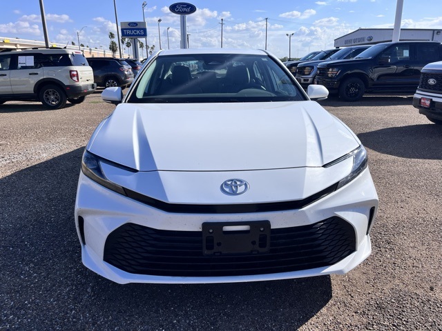 2025 Toyota Camry LE photo 2