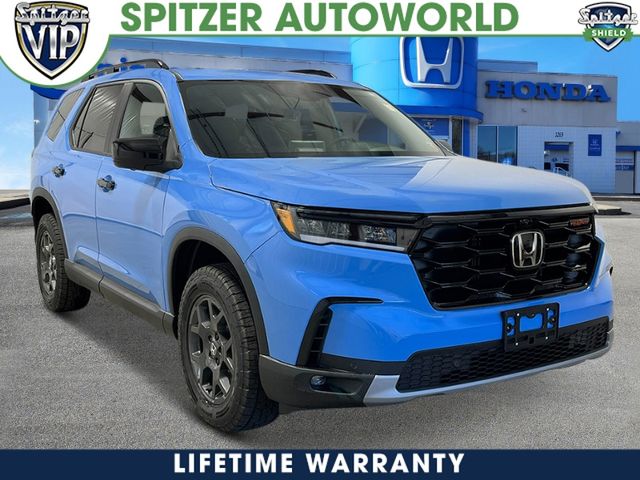 2025 Honda Pilot TrailSport's photo