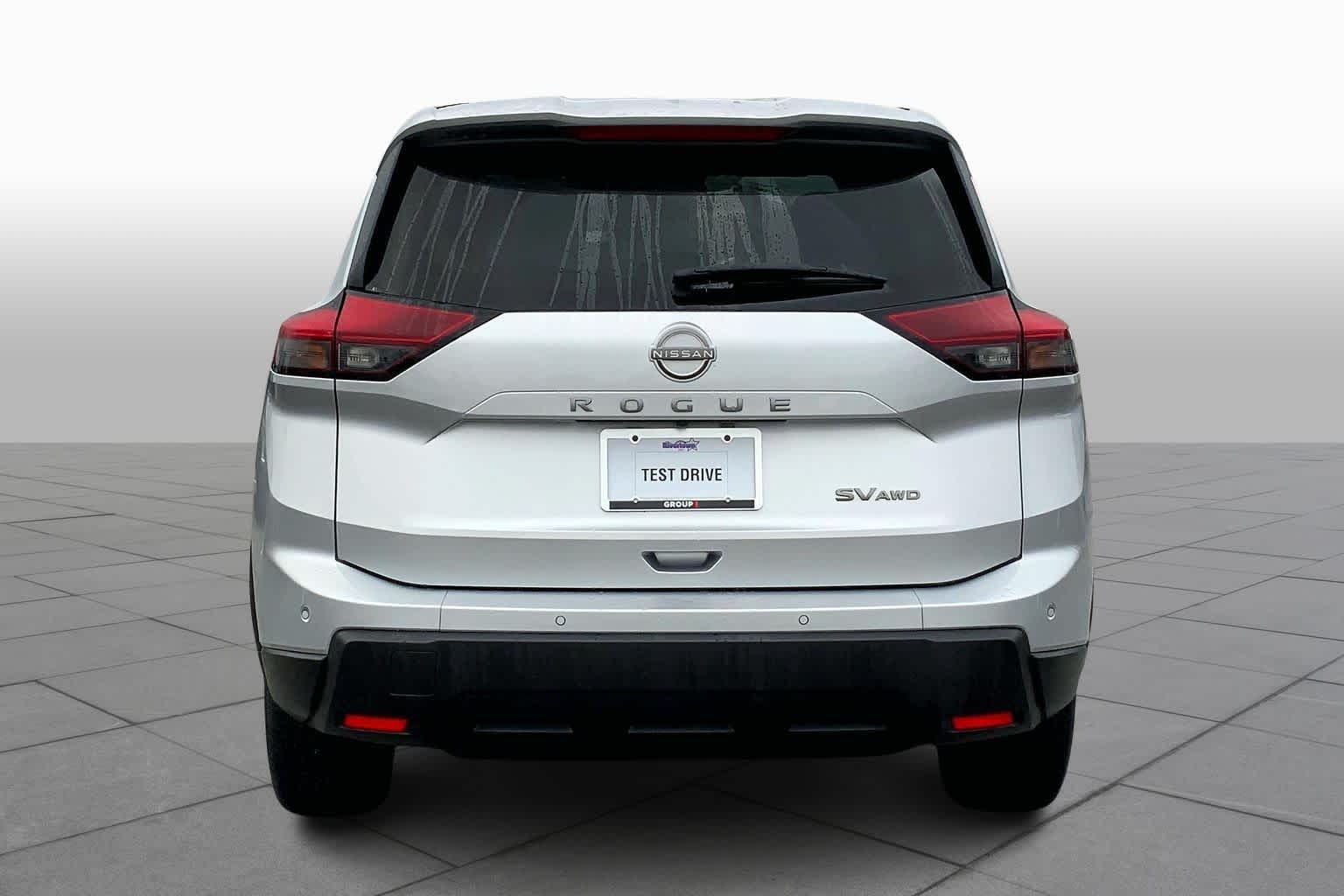 2024 Nissan Rogue SV photo 4