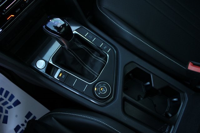 2023 Volkswagen Tiguan SE R-Line Black photo 26