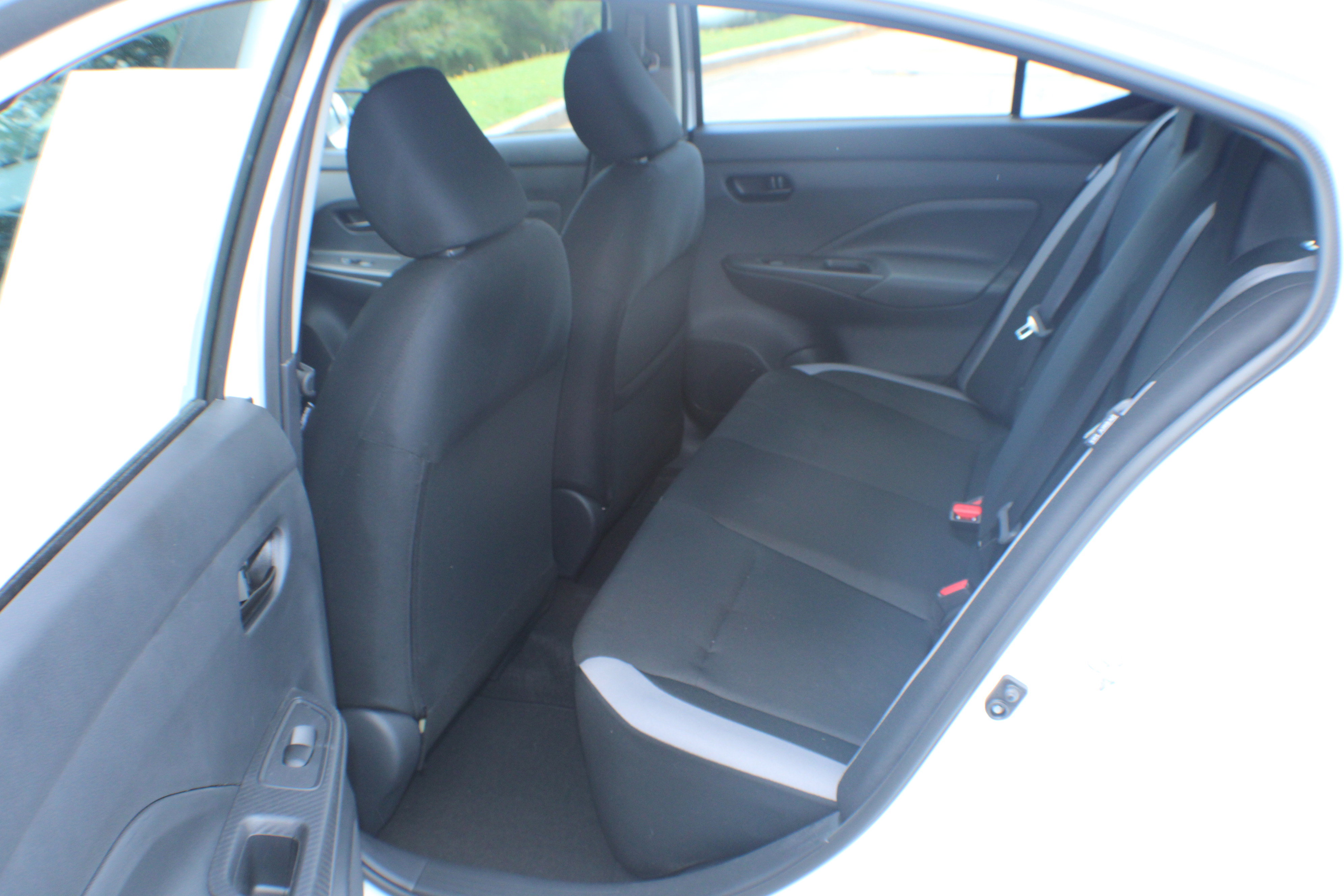 2025 Nissan Versa S photo 5