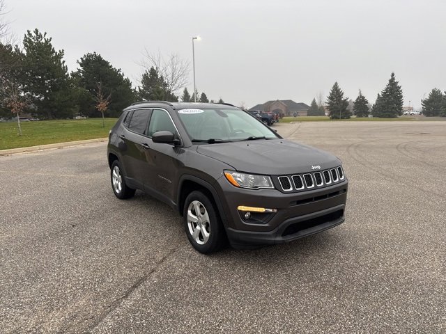 2018 Jeep Compass Latitude photo 2