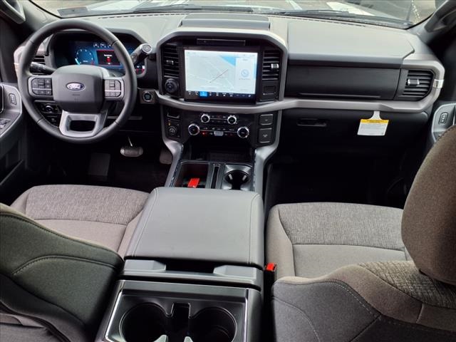 2025 Ford F-150 XLT photo 6