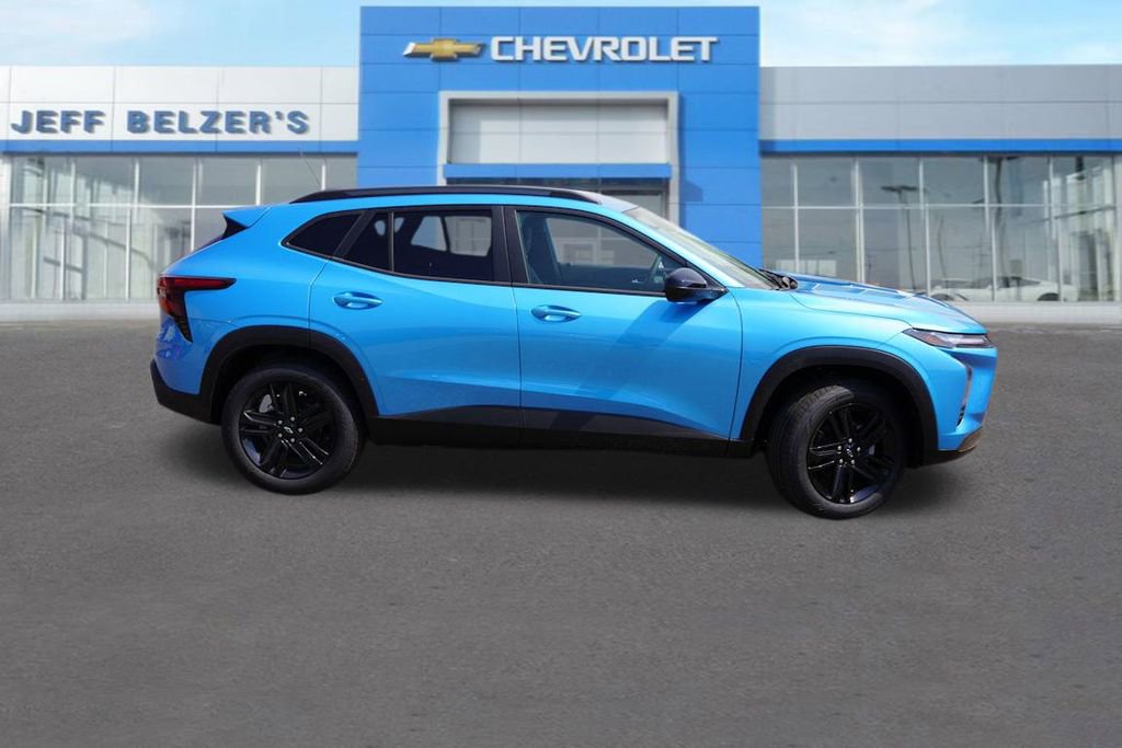 2025 Chevrolet Trax ACTIV photo 2