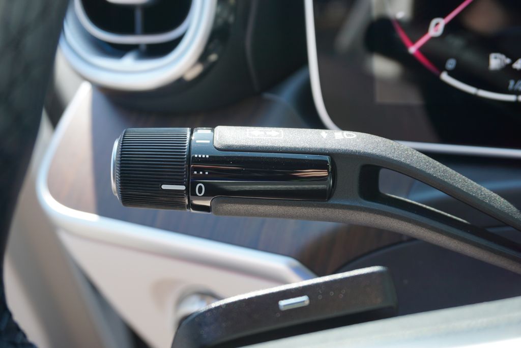 2025 Mercedes Benz C 300 photo 27
