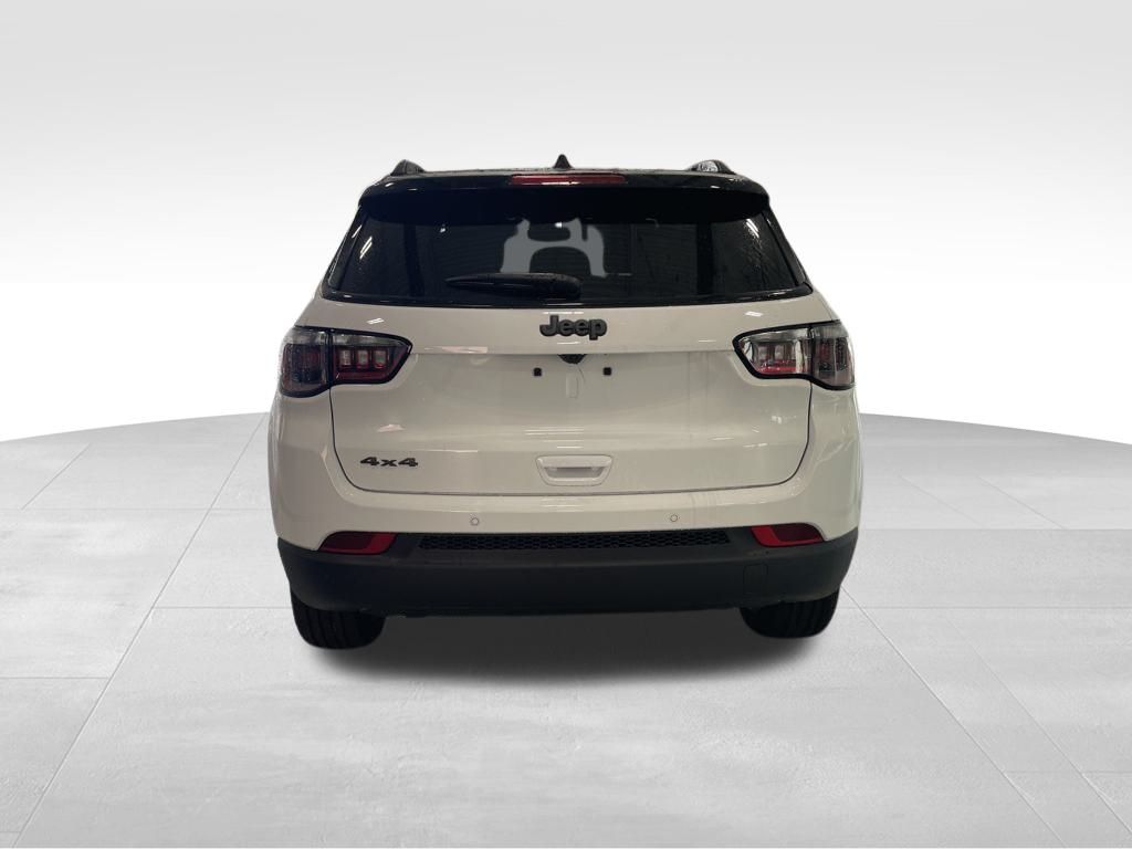 2025 Jeep Compass Limited photo 2