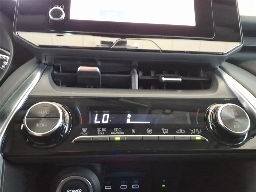 2023 Toyota Venza LE photo 21