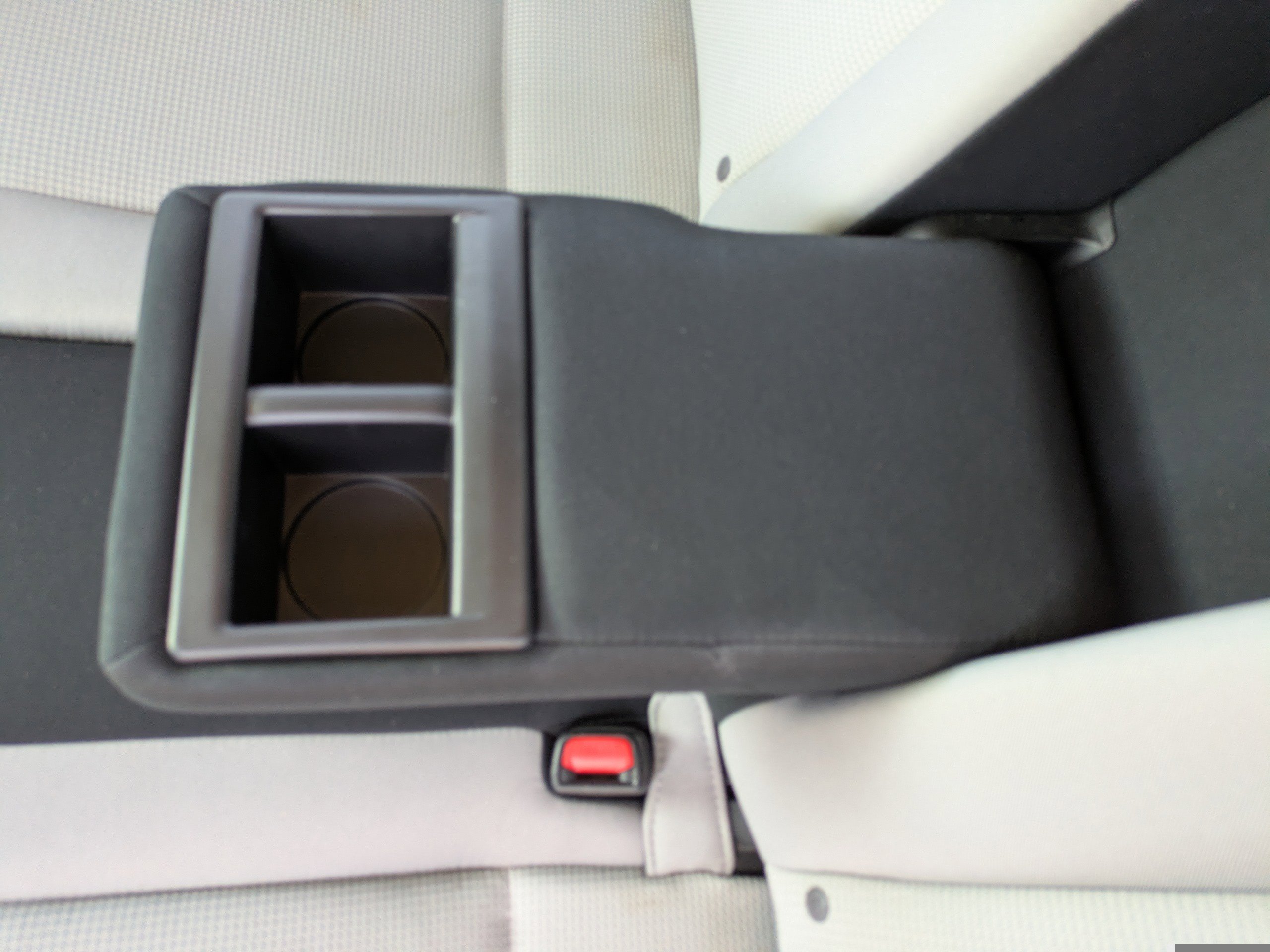 2018 Toyota RAV4 XLE photo 12