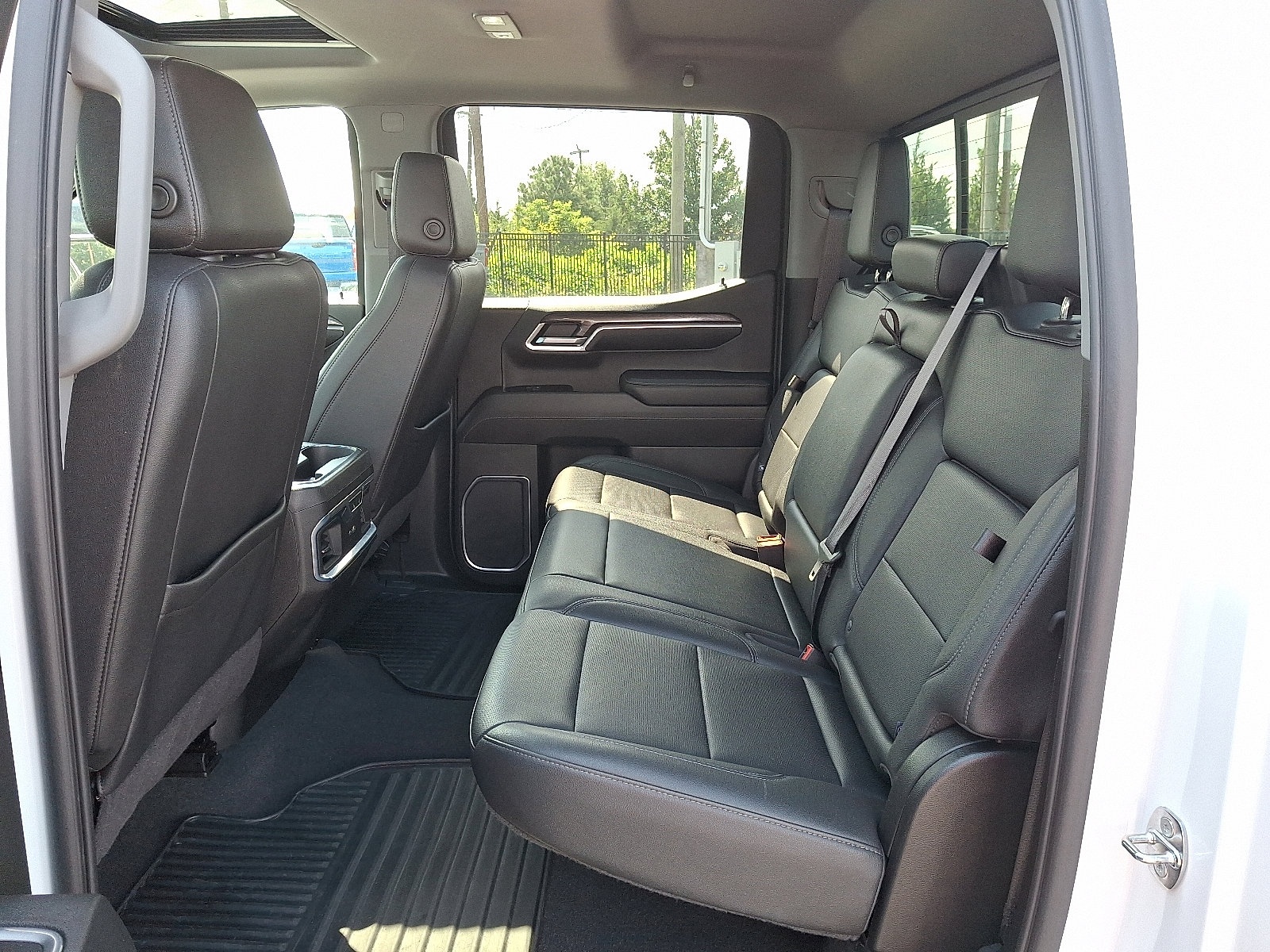 2022 Chevrolet Silverado 1500 LTZ photo 10