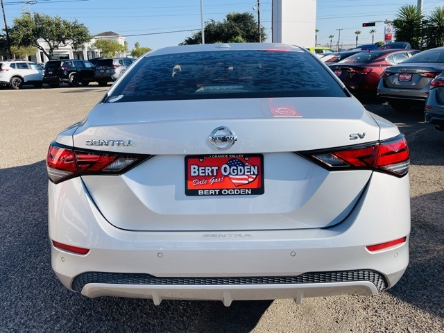 2022 Nissan Sentra SV photo 5