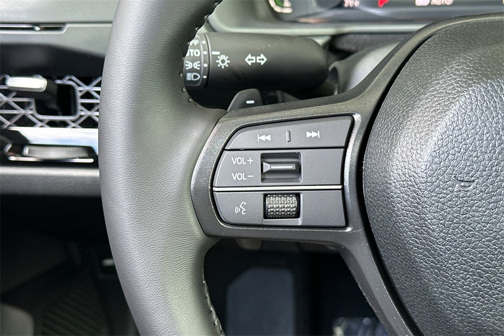 2025 Honda Accord Hybrid EX-L photo 4
