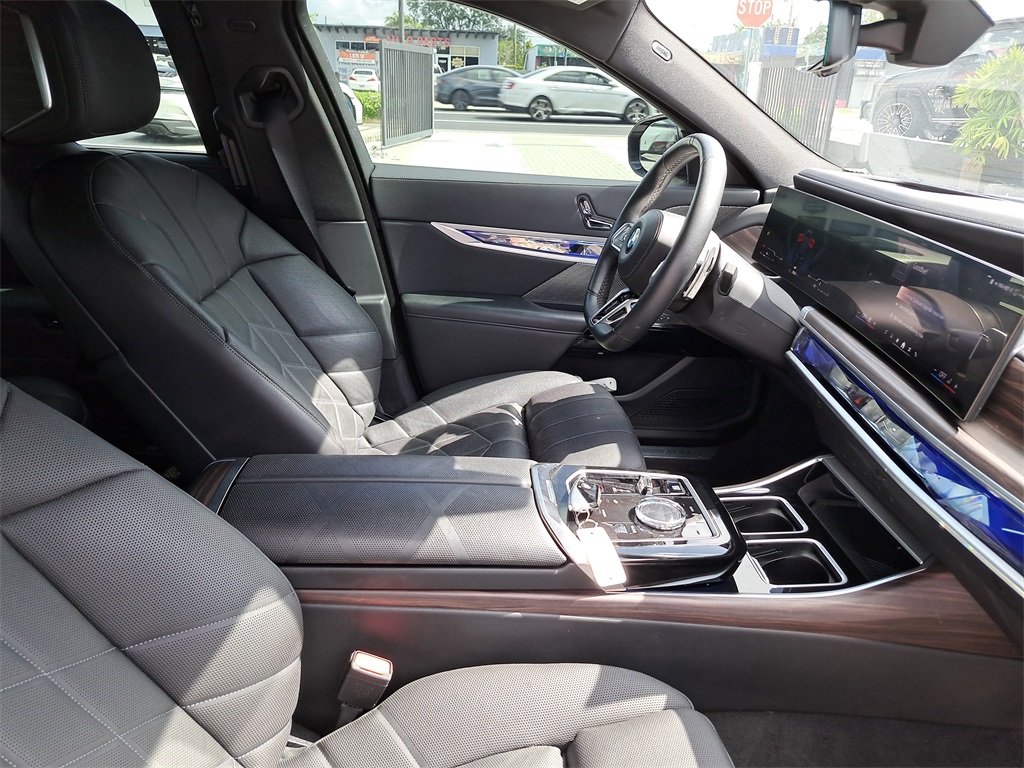 2023 Bmw 760i photo 31