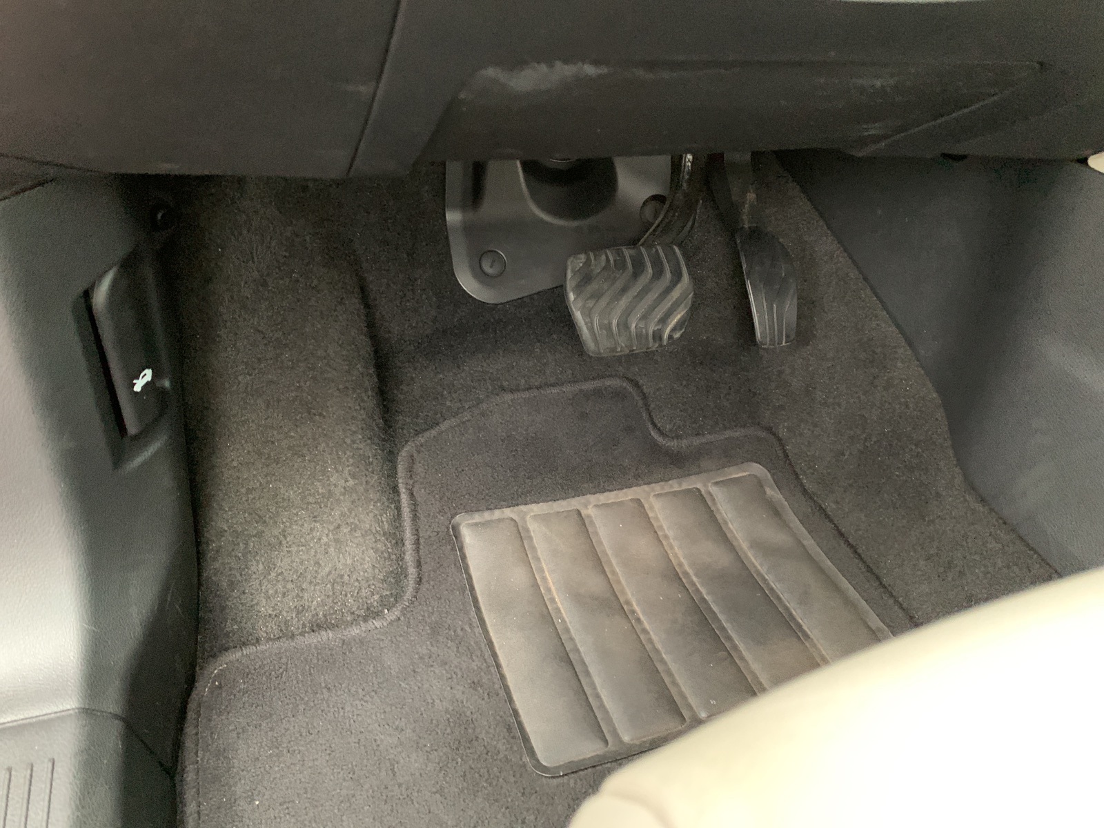 2023 Nissan Rogue SL photo 11