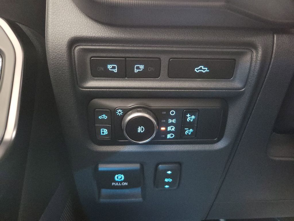2023 Ford F-150 Platinum photo 27
