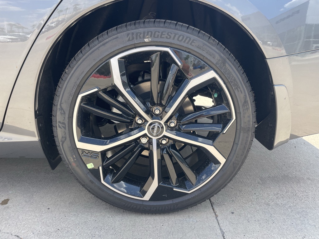 2025 Nissan Altima SR photo 21