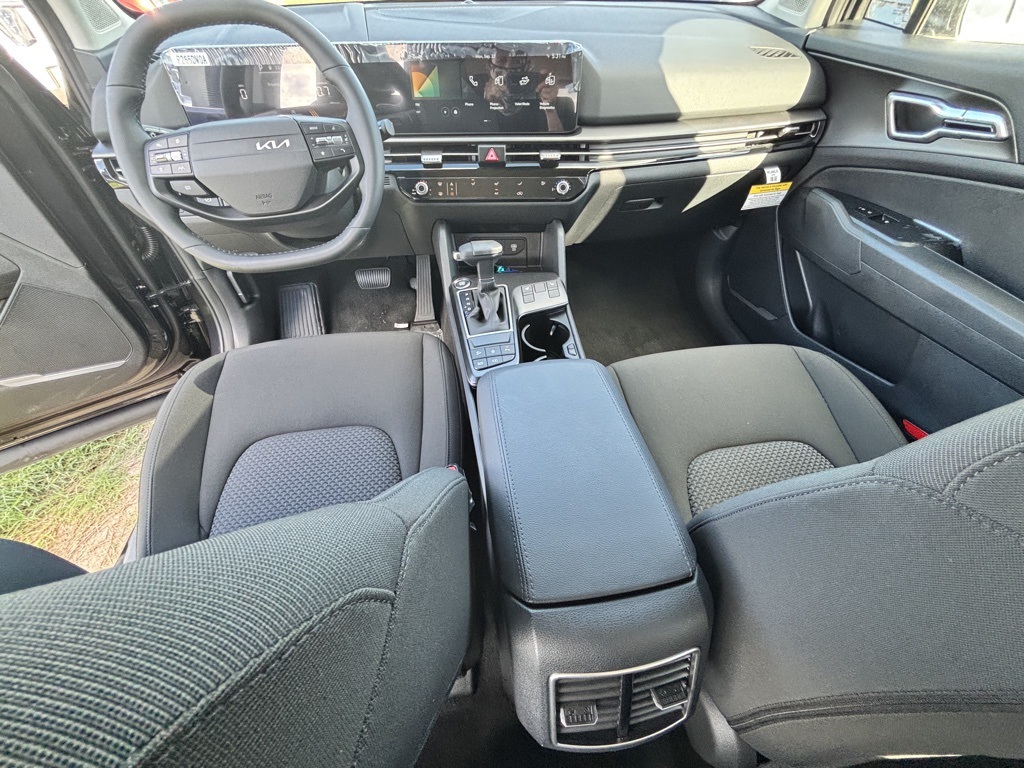 2026 Kia Sportage LX photo 13