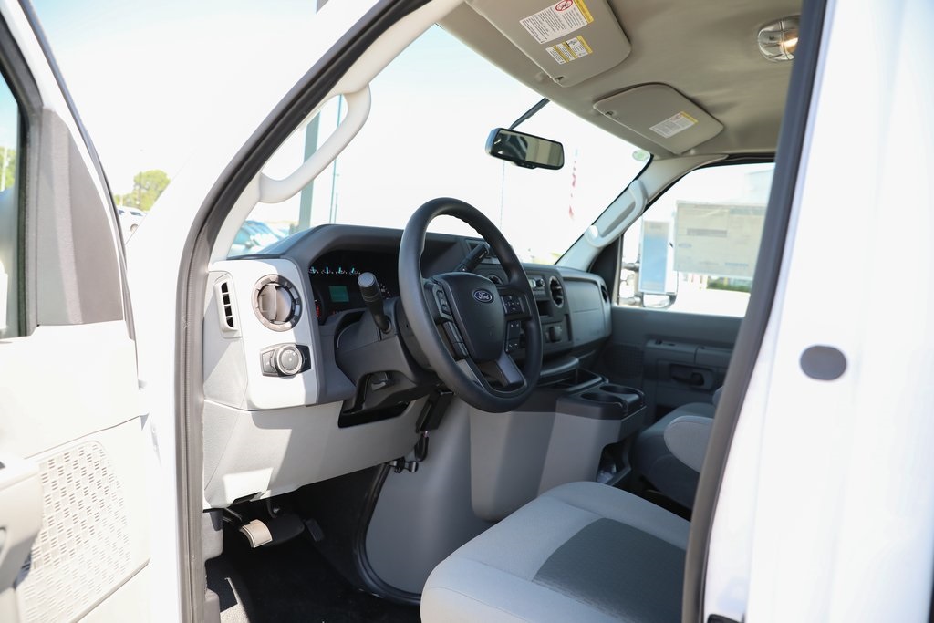 2025 Ford E-350 Base photo 26