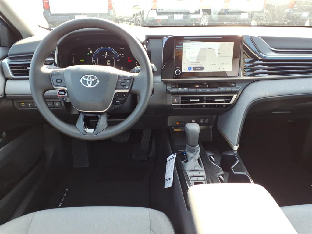 2025 Toyota Camry LE photo 13