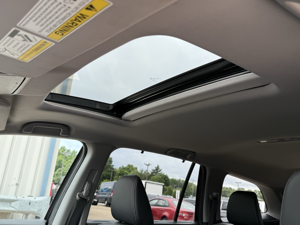 2020 Honda Pilot EX-L photo 16