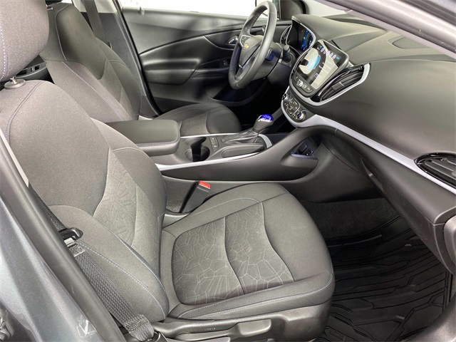 2018 Chevrolet Volt LT photo 10