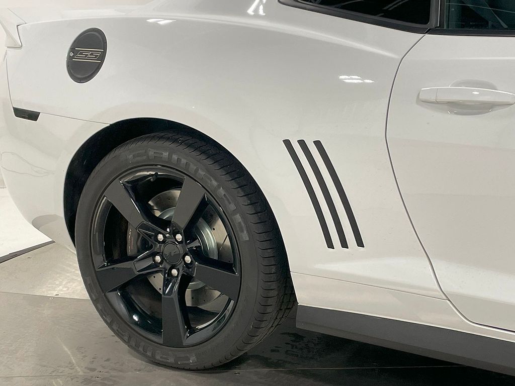 2012 Chevrolet Camaro SS photo 34